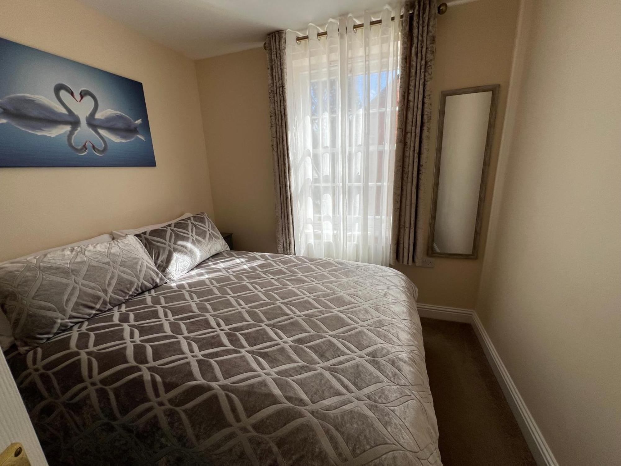 Glastonbury High Street Sanctuary- 2 Bd, Sleeps 4 Екстериор снимка