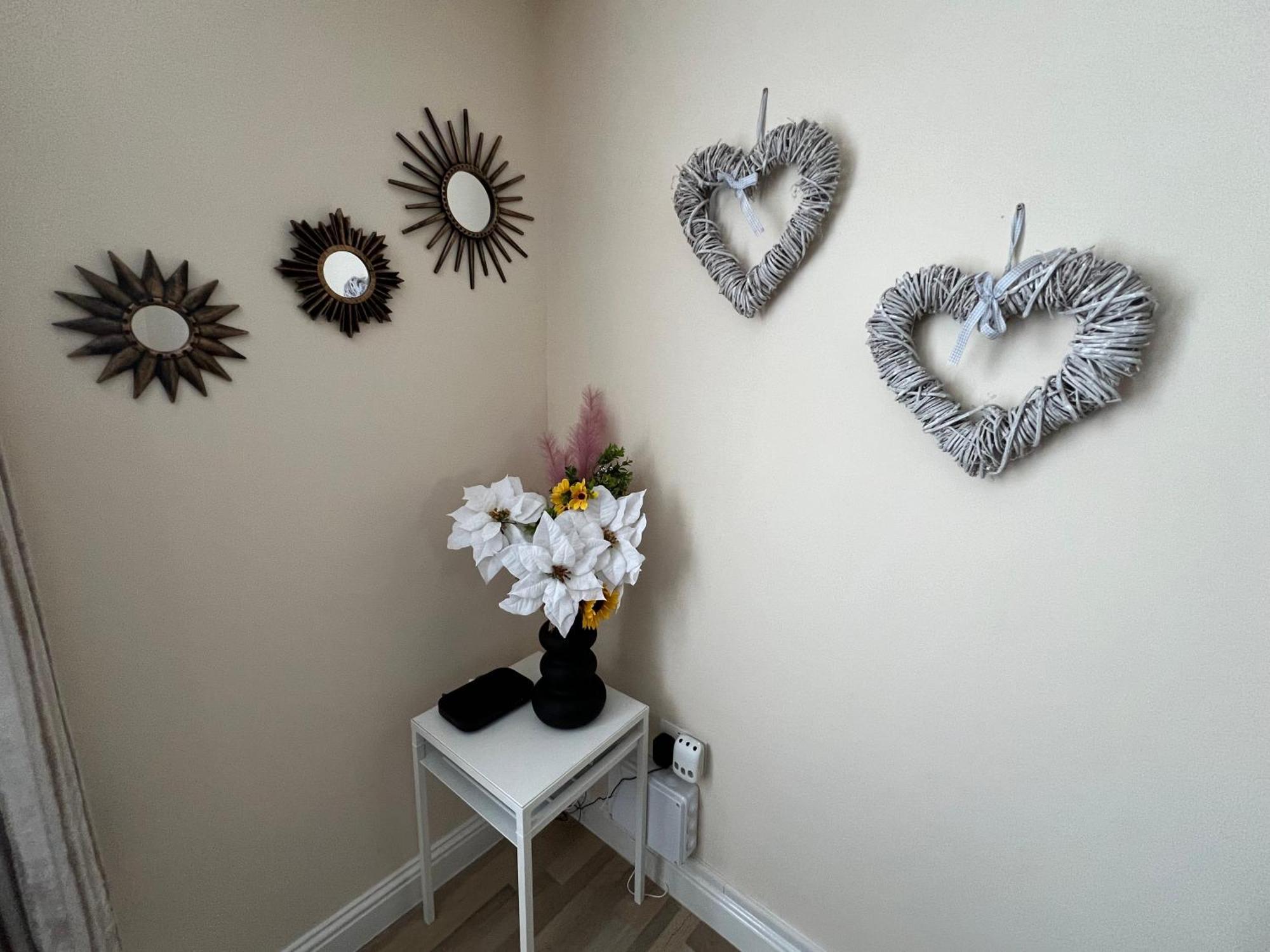 Glastonbury High Street Sanctuary- 2 Bd, Sleeps 4 Екстериор снимка